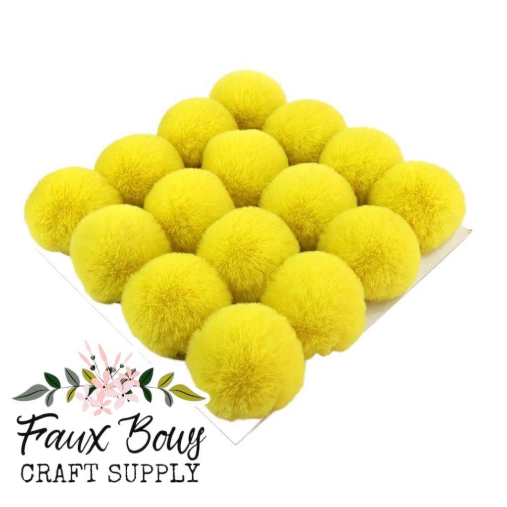 NEW Short Hair Puff Poms
