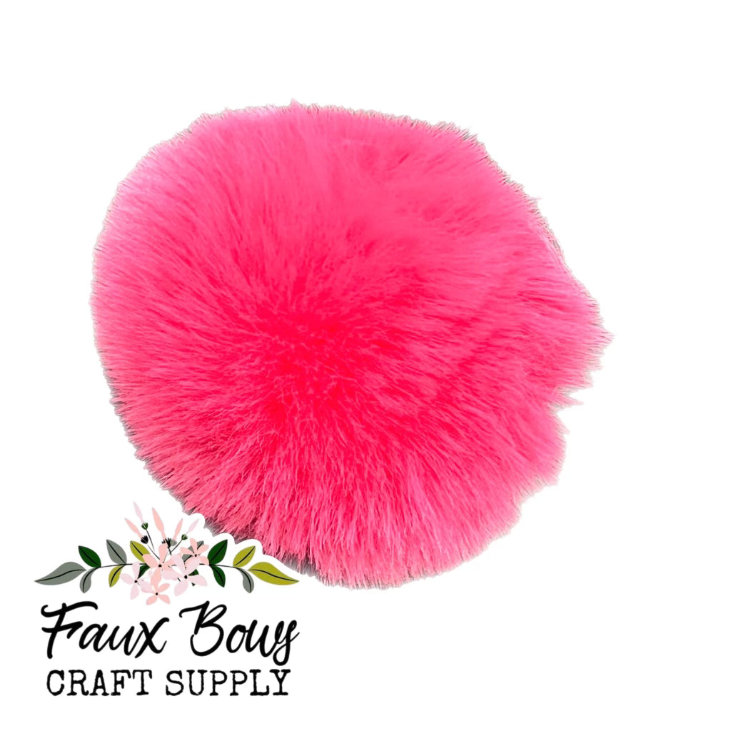 NEW Short Hair Puff Poms