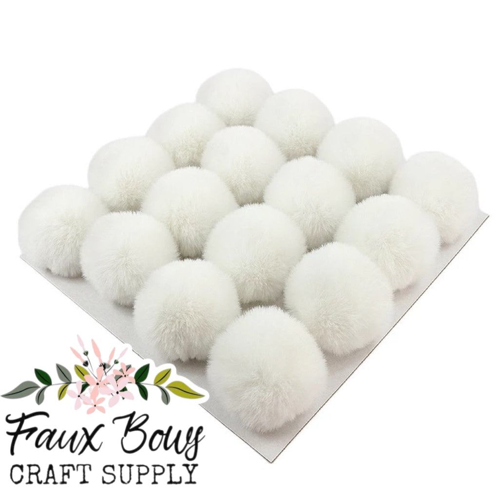 NEW Short Hair Puff Poms