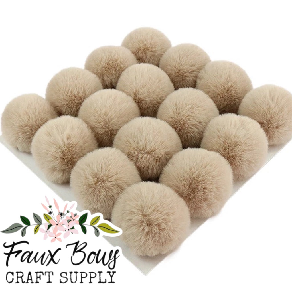 NEW Short Hair Puff Poms
