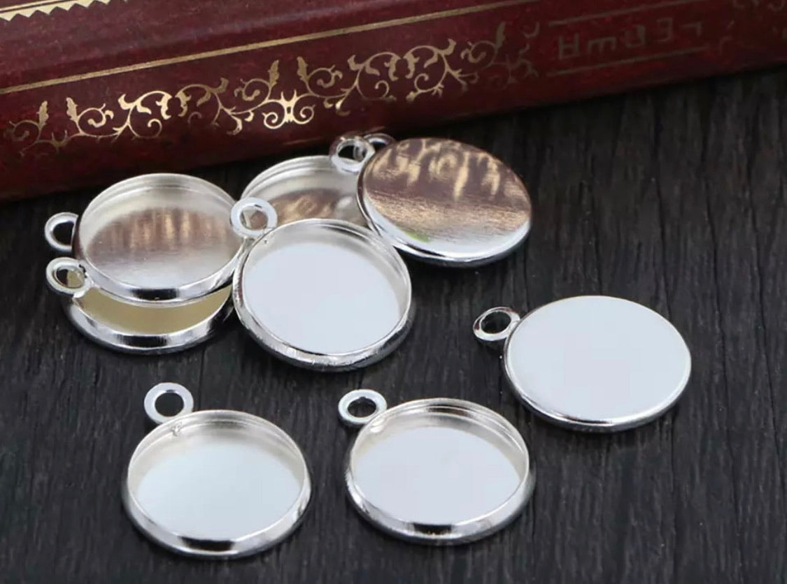 Pendant Bezel- 8mm Cabochon Base